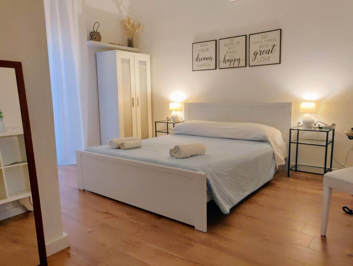Living Cagliari Bed and Breakfast Εξωτερικό φωτογραφία