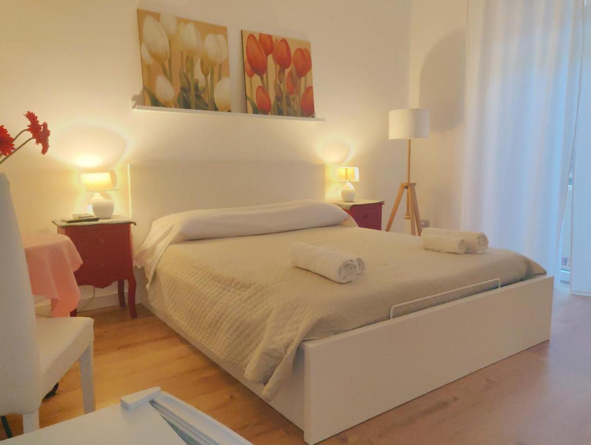 Living Cagliari Bed and Breakfast Εξωτερικό φωτογραφία