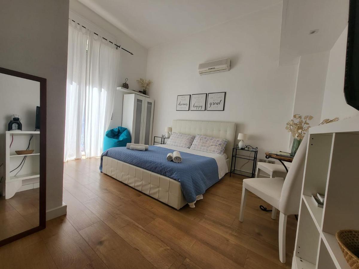 Living Cagliari Bed and Breakfast Εξωτερικό φωτογραφία