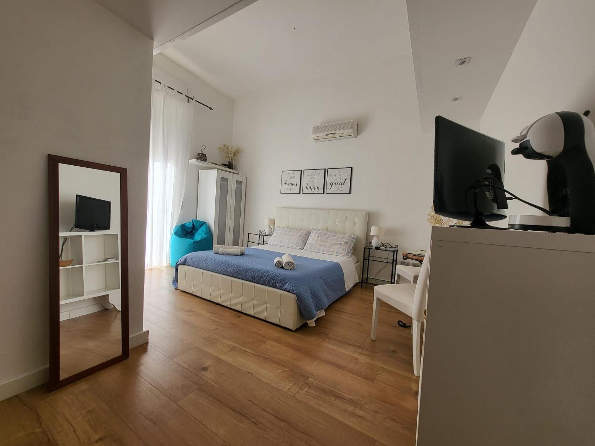 Living Cagliari Bed and Breakfast Εξωτερικό φωτογραφία