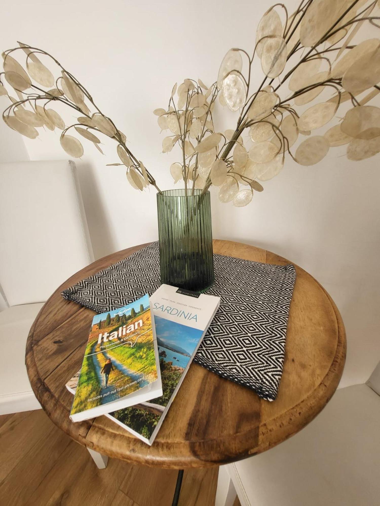 Living Cagliari Bed and Breakfast Εξωτερικό φωτογραφία